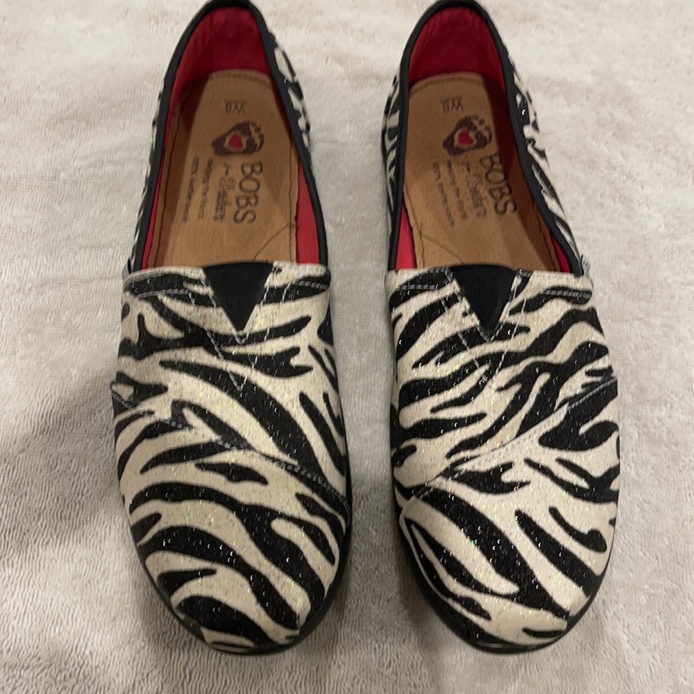 BOBS zebra glitter canvas shoes NWOT